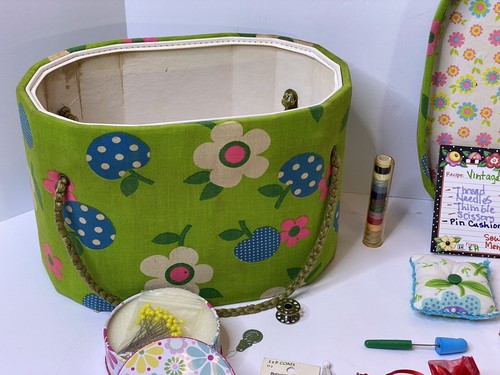 Flower Power Cesto da Cucito Ovale Kit Nozioni Vintage Tela Verde - Foto 13 di 23