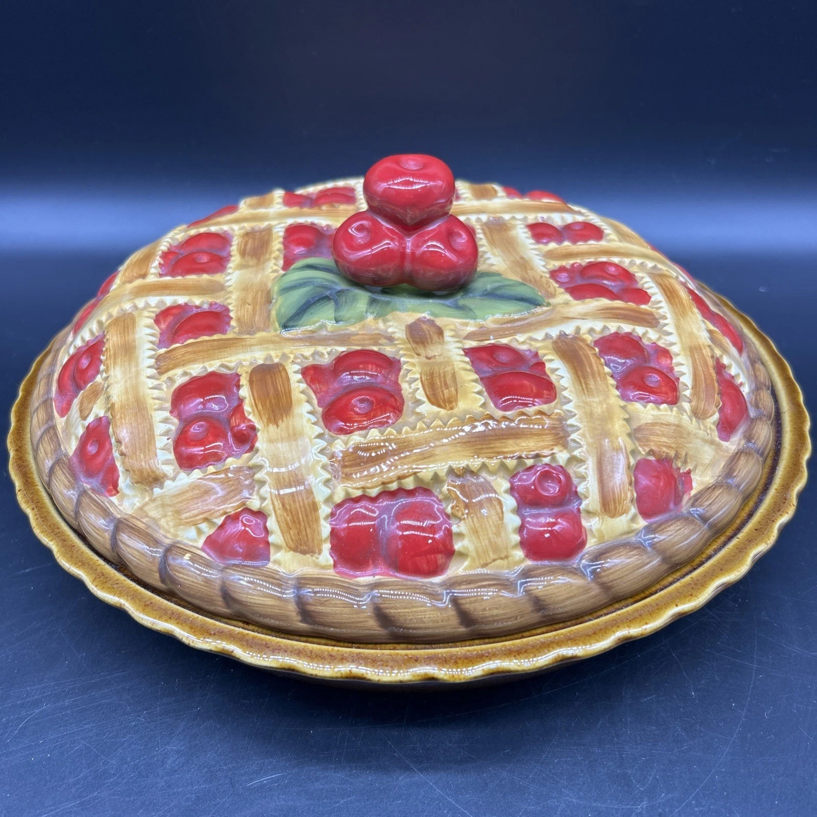 Vintage Cherry Pie Lattice Ceramic Pie Dish Keeper & Covered Lid No Chips