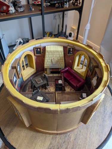 Harry Potter And The Order Of The Phoenix Gryffindor Common Room Playset Bundle - Picture 8 of 10