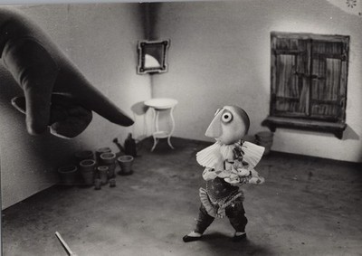 A01 A0196   The Hand 1965 Animated Short Film Stop Motion Scene Czech