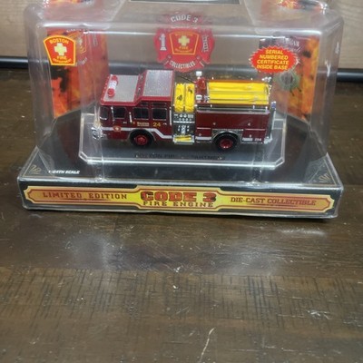 CODE 3 BOSTON FIRE DEPARTMENT ENGINE 24 SCALE 1/64 New