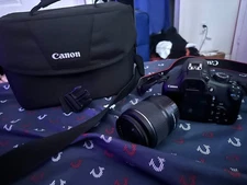 Cannon EOS Rebel T6 kit 