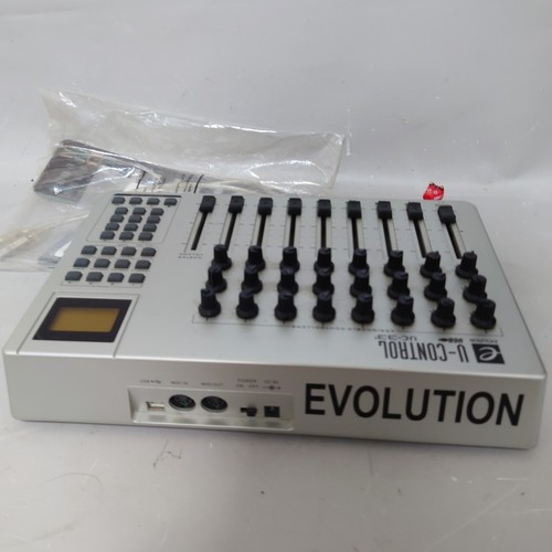 M-AUDIO UC-33e MIDI Controller working 24 knobs 9 faders USB for DAW from Japan - Picture 4 of 7
