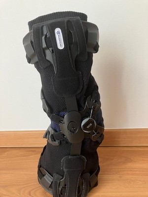 Knieorthese Bauerfeind GenuTrain OA Links medial rechts lateral Gr. 2 NP 1.000 