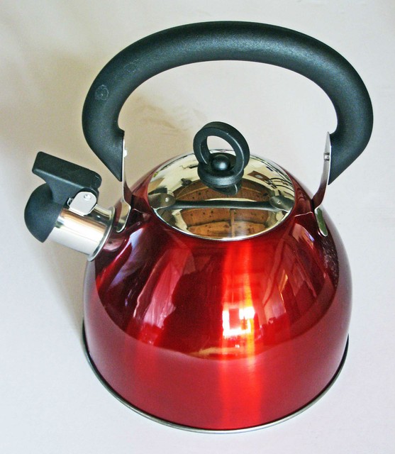 Prima 2.5l Stainless Steel Whistling Kettle in Red 11125C for sale