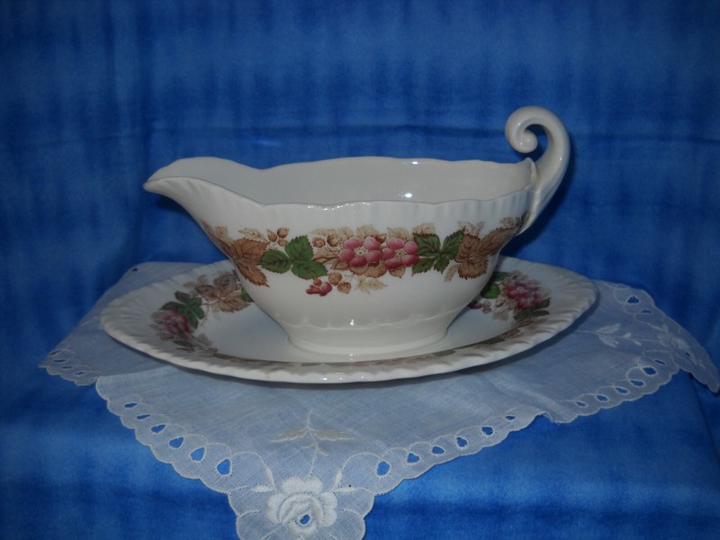 Wedgwood - Wildbriar pattern - Gravy Boat w/ attached underplate