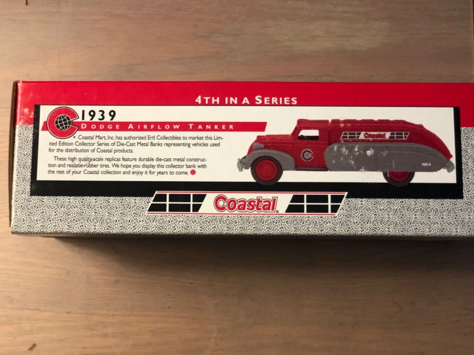 Dodge Airflow Tanker Bank 1939 "Costal" escala 1:38 fundido a presión por Ertl nuevo en caja 1996 Foto 3 de 4