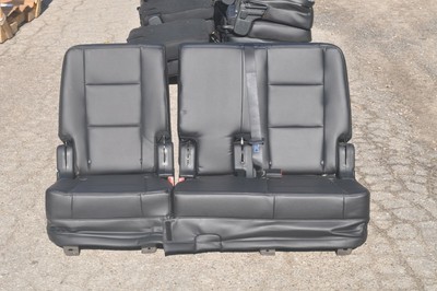 2020 Ford Explorer Second Row Folding 60/40 Split Bench Seats in Black