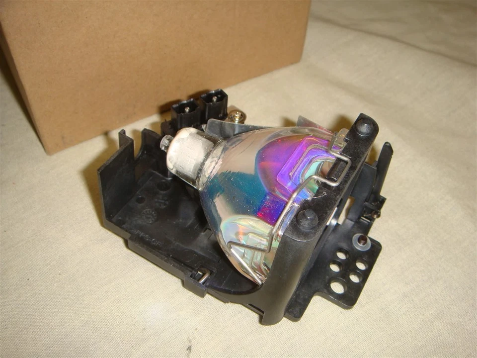 ELECTRIFIED LAMPS HITACHI DT-00401 DT00401 (456224) E-SERIES REPLACEMENT LAMP - Image 2 of 4