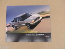 2002 GMC Sonoma 2WD 4WD pickup truck sales brochure ORIGINAL 26 page