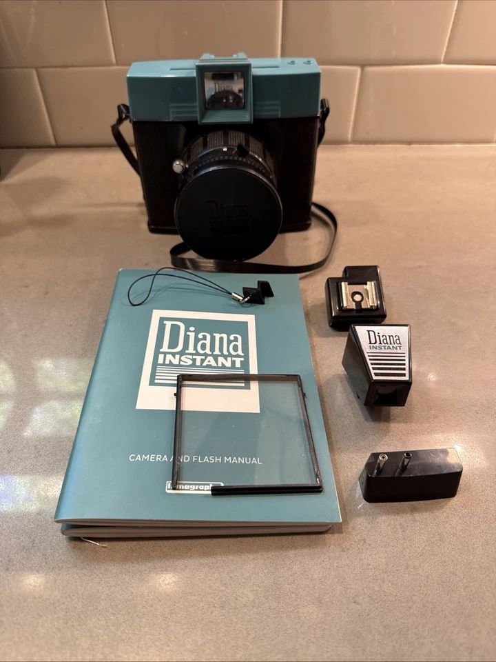 Lomography Diana Instant Fujifilm Square Film Camera W/ Accessories Photo Fun - Image 2 of 4