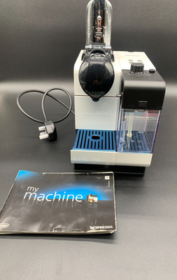 DeLonghi Nespresso Lattissima EN520.W Kaffeemaschine weiß einmal benutzt - top