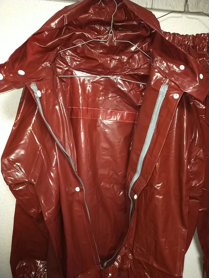 Wine red gloss thick PVC plastic rainwear rainsuit hooded jacket and pants - Image 3 of 4