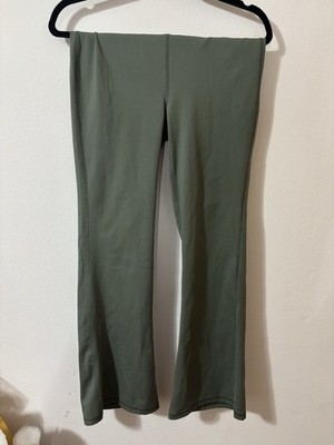 Yogalicious Lux Harmony 7/8 Flare Women's Green Activewear Pants Size M