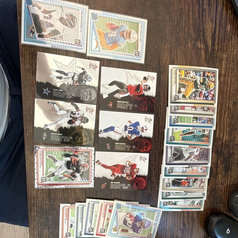 NFL 22-Card Lot Ceedee Derrick Henry- Rookies, Chrome, Base