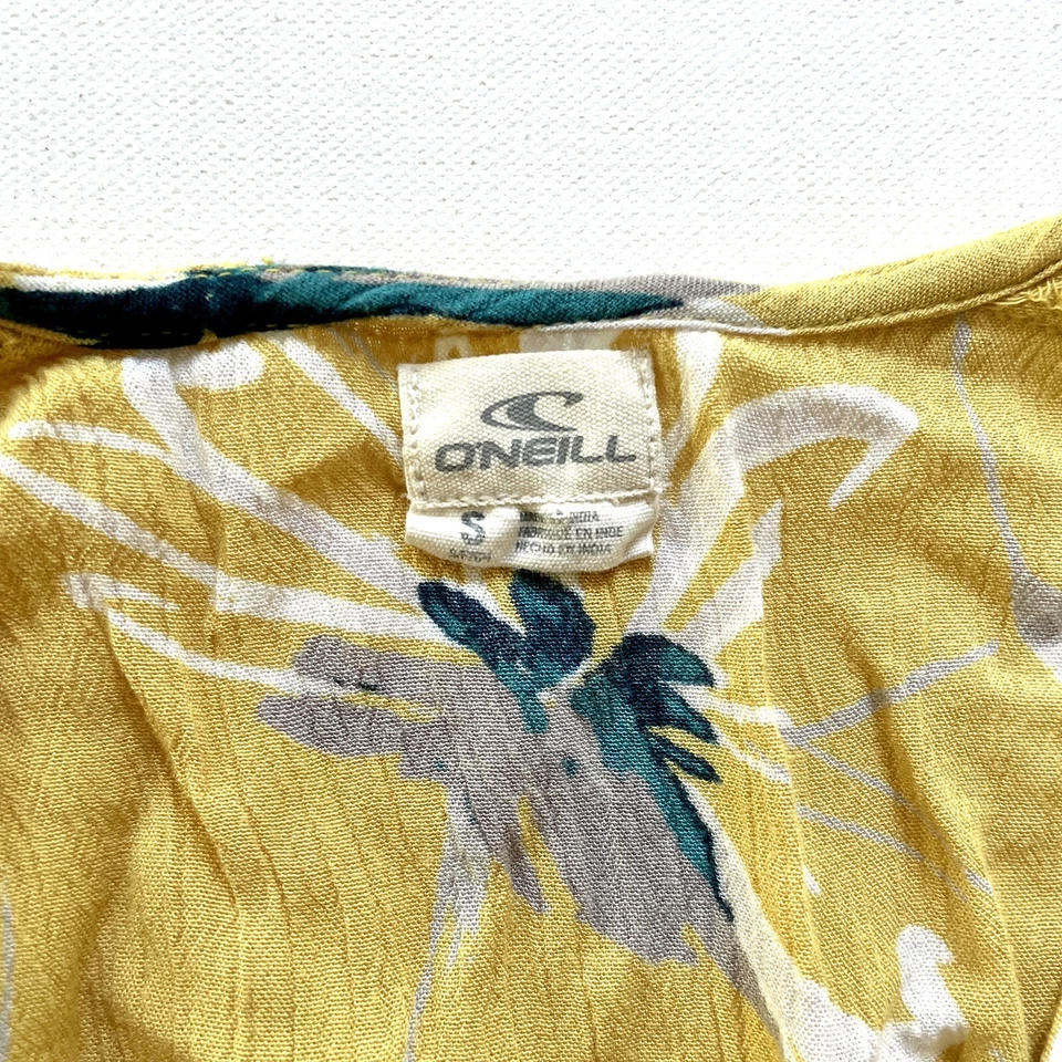 Mameluco para mujer O'Neill S amarillo floral rayón cuello en V boho manga aleteada fluido Foto 2 de 4