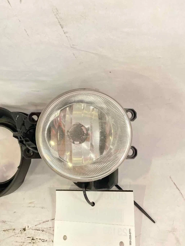 Faro delantero derecho TOYOTA 4RUNNER 14 15 16 17 18 19 20 Foto 2 de 4