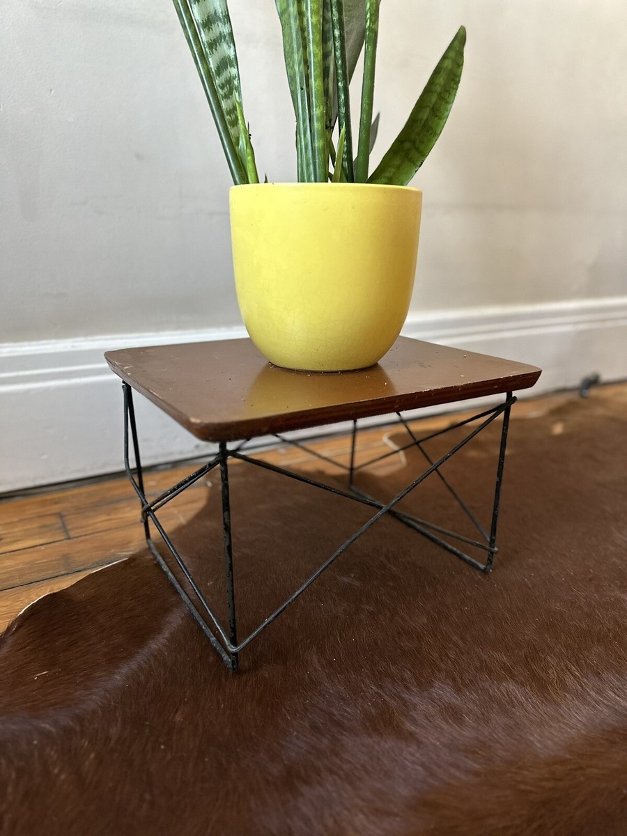 Early Generation Herman Miller Eames Wire Base Low Table Rod Early Generation Herman Miller Eames Wire Base Low Table Rod