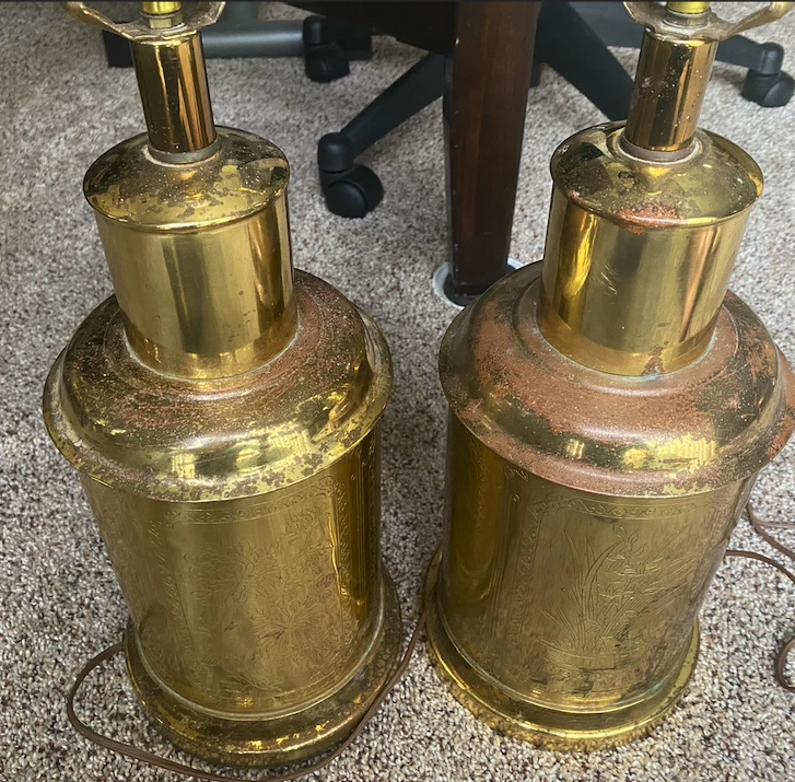 Par de lámparas orientales vintage encantadoras de latón de mediados de siglo rústicas grabadas Foto 4 de 4