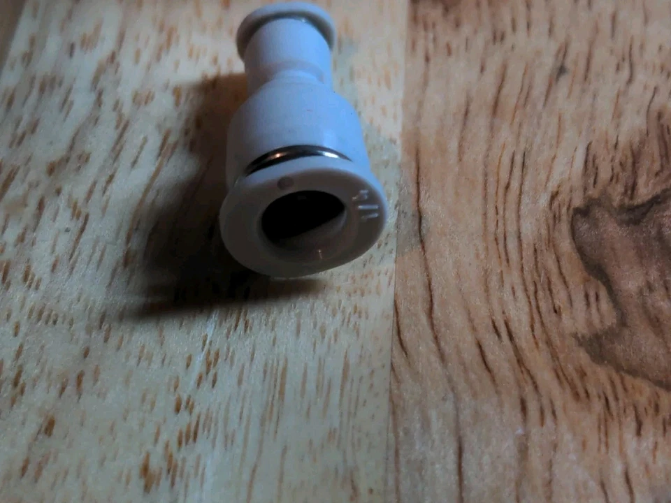 7 x Norgren Reducing Straight Union: PBT Push-to-Connect 1/4 x 1/8 Tube OD Foto 3 de 4