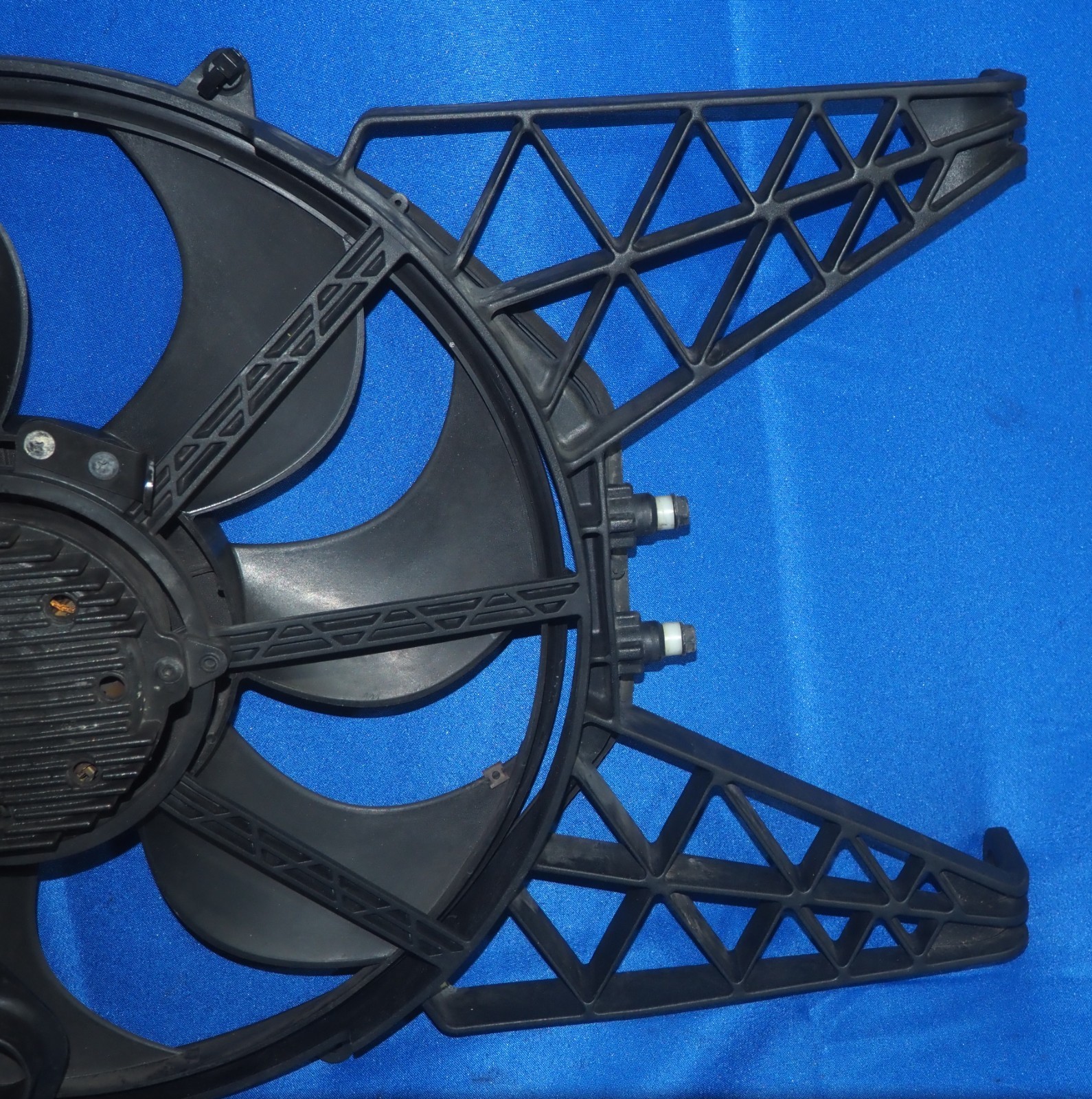 2011-2017 McLaren MP4-12C & 650S Engine Cooling Radiator Fan Tested! 11L0280CP02