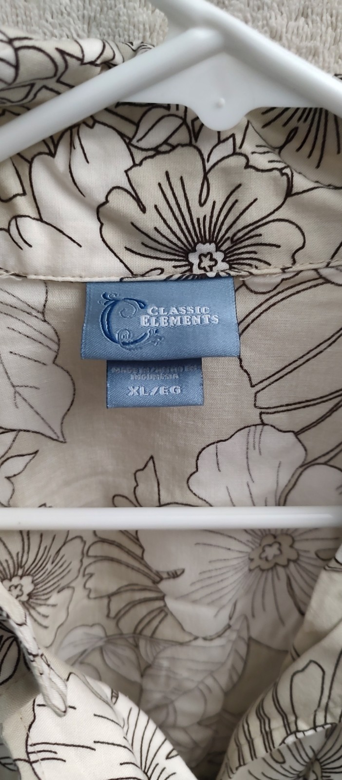 Classic Elements Women's Floral Pattern Button Do… - image 2