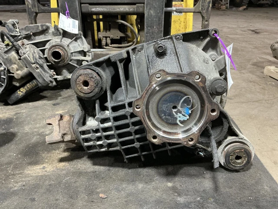 Carrier Front Axle Classic Style Opt GU6 Fits 05-07 SIERRA 1500 PICKUP 858307 Foto 2 de 4