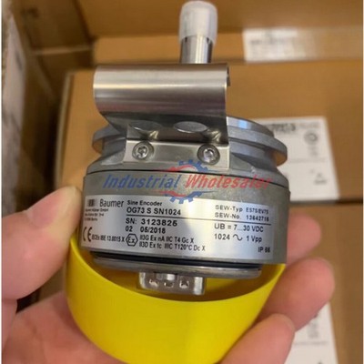 1PC NEW Baumer OG73 S SN1024 /SEW Encoder ES7S/EV7S OG73SSN1024 Freight Free
