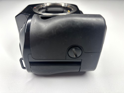 Canon EOS 650 SLR Film Camera Body 1st EF Mount – Shutter & LCD OK – As-Is Japan - Picture 6 of 11