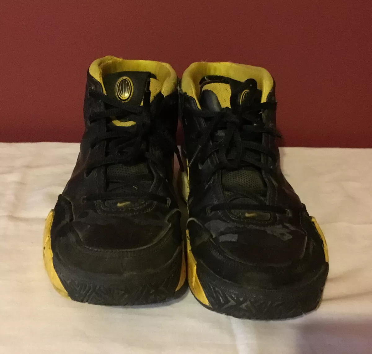 Uptempo yellow sales and black