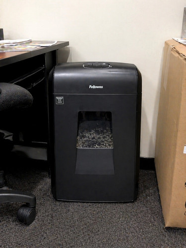 Fellowes 94mc 20 Sheet Micro Cut Shredder Black Used - Very Good