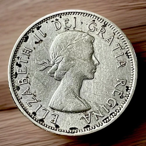 1961 CANADIAN QUARTER 80% SILVER