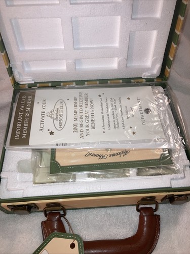 Snowbabies Friendship Club MEMBER KIT Brand New With Tags Figures Suitcase! - Picture 7 of 14