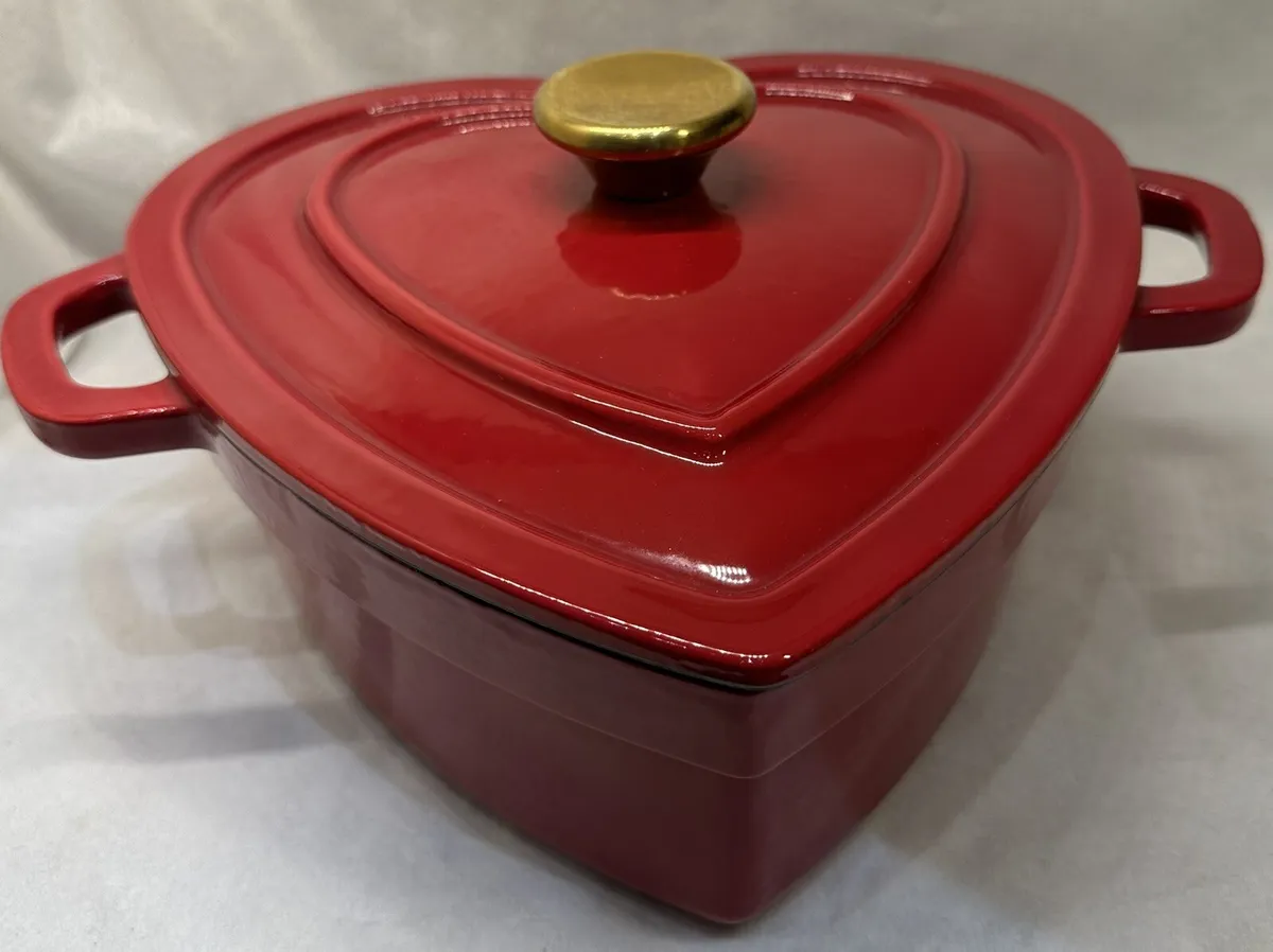Smith & Clark Ironworks Red Heart Shaped Dutch Oven 3QT Enameled Cast Iron  NEW