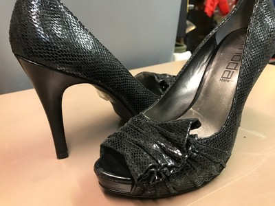 moda spana black heels