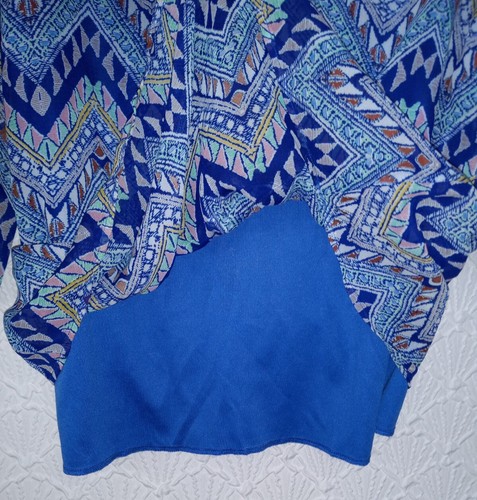 Womens Blouse Jemma M Blue White Zig Zag Design Nice Neckline Blue Insert - Picture 6 of 9