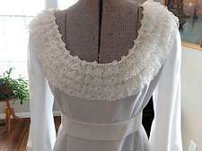 Vintage 60s Wedding Dress Retro Bridal Gown Daisy Lace Long Sleeve 35" Bust