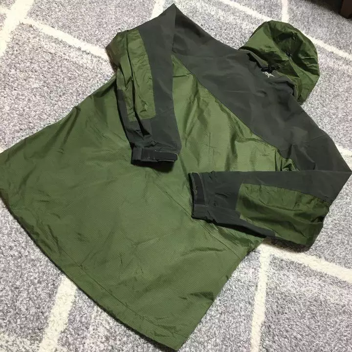 Vintage Arc'teryx Gore-Tex Jacket Mens Size M Theta LT Moss