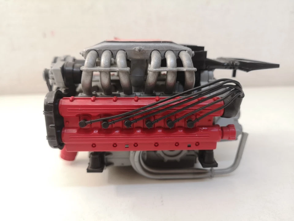 Motore Ferrari Testa Rossa Testarossa Pocher Rivarossi Scala 1/8 -H8 - Immagine 3 di 4