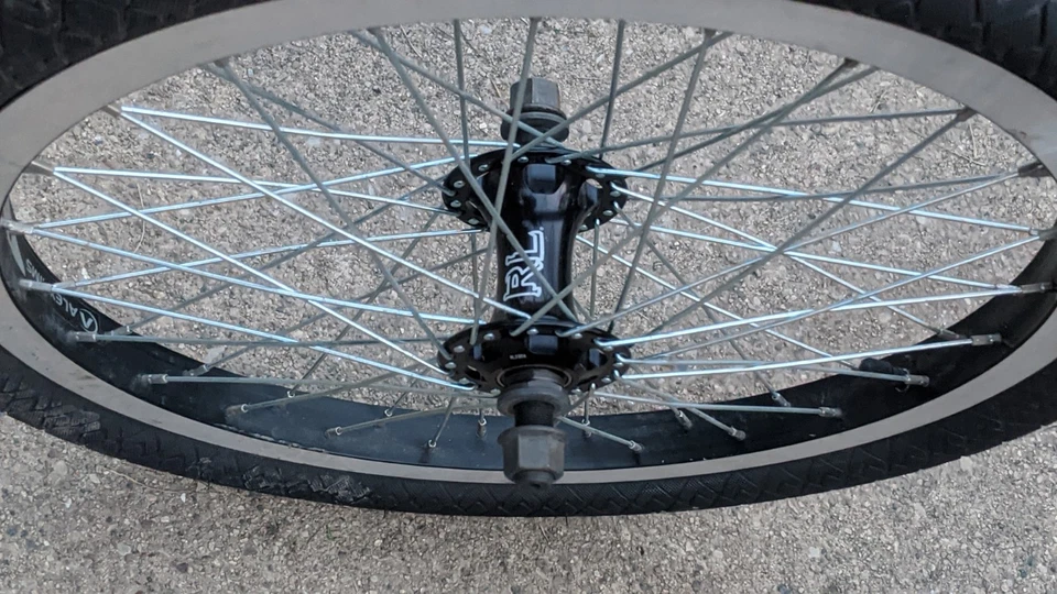 Llanta retro de 20 pulgadas para BMX Redline Alex llantas Mt24 doble pared llanta delantera Foto 3 de 4