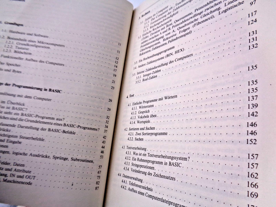 ROBOTRON KC85 -- MIKRO COMPUTER (VEB - BUCH) #3DE - Bild 2 von 4