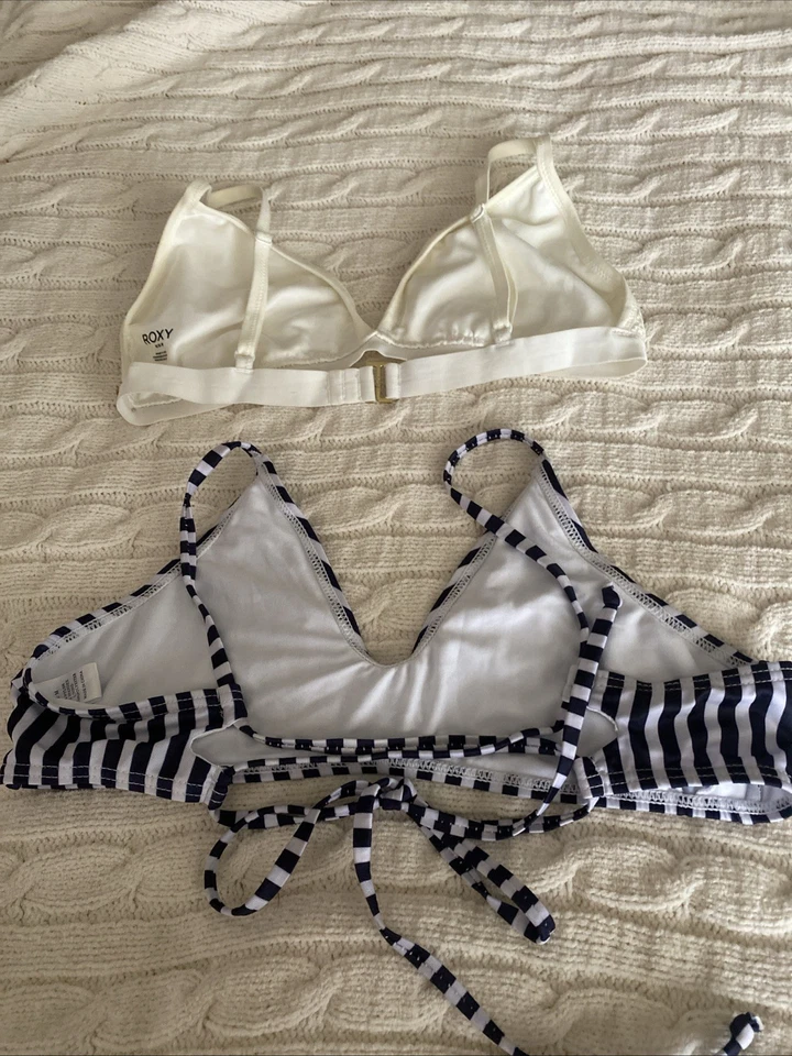 Lote 2 Bralettes Mujer Roxy Blanco. Raya negra sin marca Med Foto 2 de 4