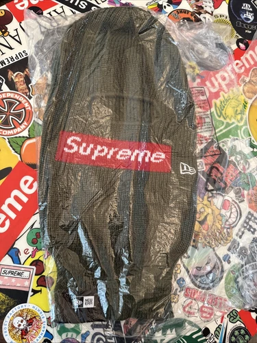 Supreme New Era Box Logo Balaclava Olive Taille unique FW22 Neuf
