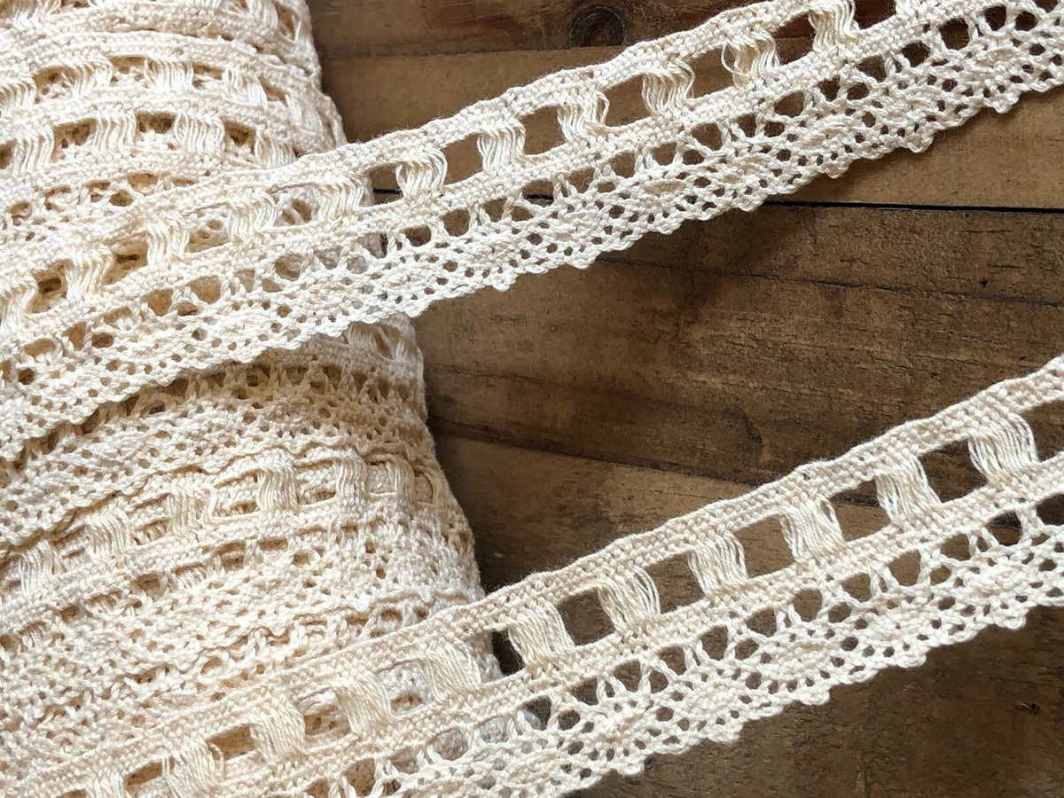 laverslace Quality Cream Ecru Cotton Ribbon Eyelet Lace Trim 2.5cm 1
