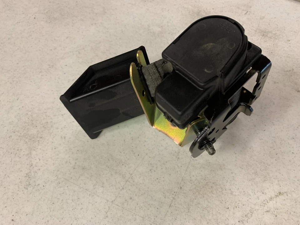 2000 01 02 03 VOLVO S40 MALETERO EQUIPAJE CORREA SOPORTE Y GOLPEADOR Foto 3 de 4