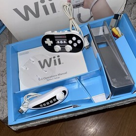 Nintendo Wii Console System in Original Box + 3 Controllers RVL-001 w/ NES Skin