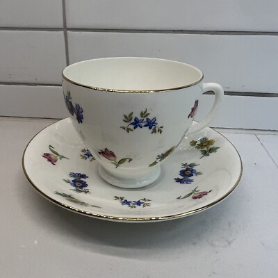 VTG Tudor Fine Bone China Tea cup and Saucer Made In England Flower Rose Pansy