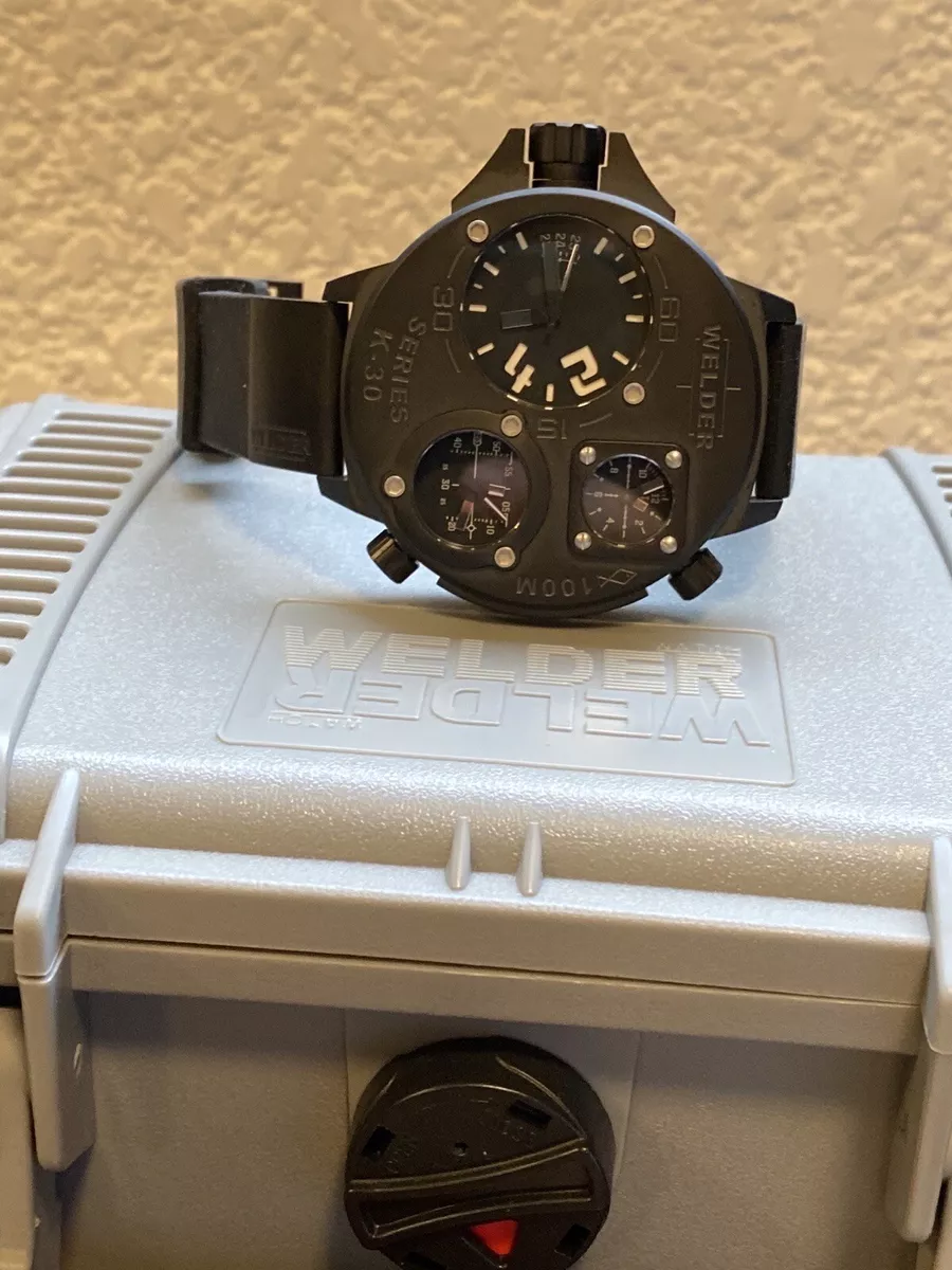 Welder by U-Boat K-30. Triple Time Zone. Black Steel.