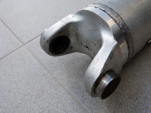 Dodge Viper SRT-10 Cardan Shaft Drive Driveshaft 05037750AA - Picture 4 of 6