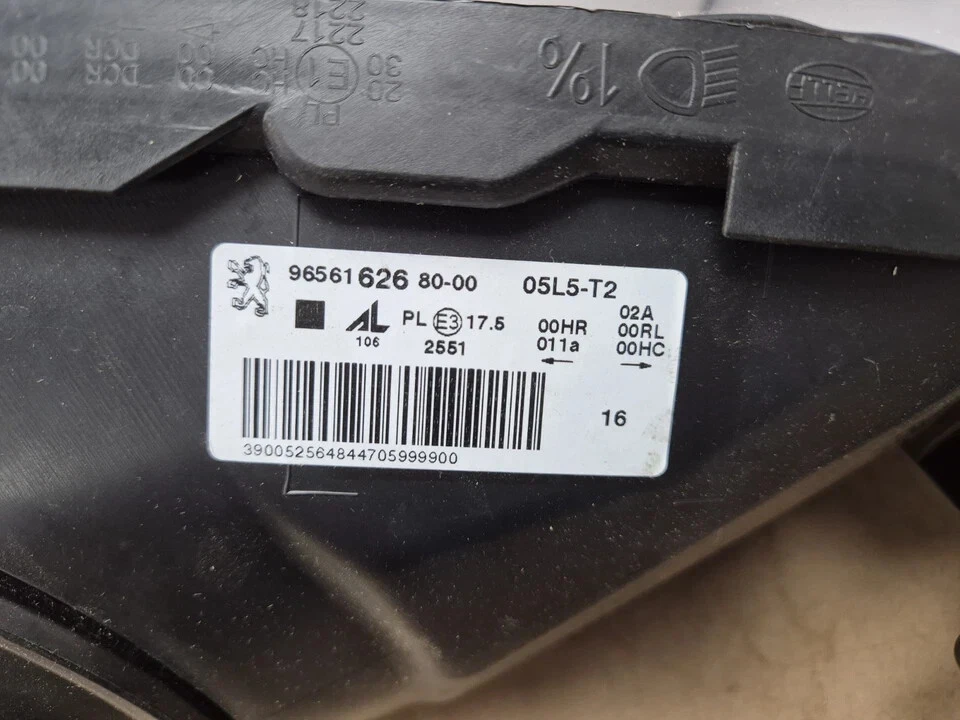 Genuine Citroën C4 Grand Picasso Nearside Front Headlight  - Image 3 of 4